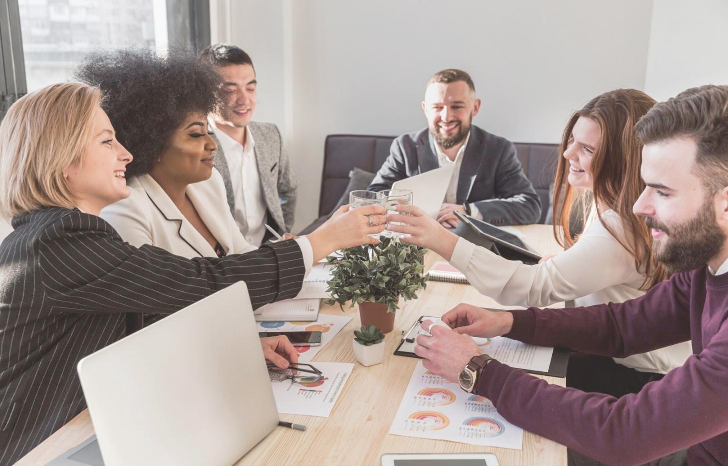 Software-Anwendungen und Tools für Finanzplanung auf dem Bildschirm